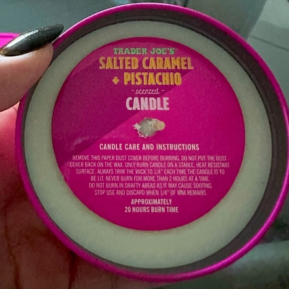 ✨ VIRAL TRADER JOES SALTED CARAMEL & PISTACHIO CANDLE 💕 - Picture 2 of 2